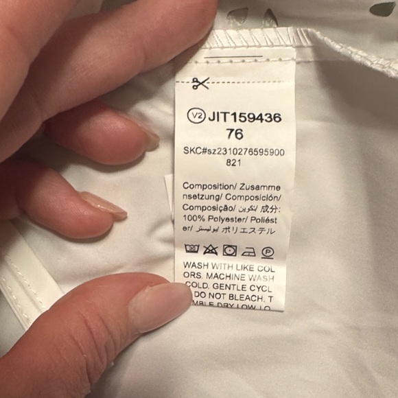 NWT SHEIN White Eyelet Tie Front Women's Top Size Small - Picture 9 of 10